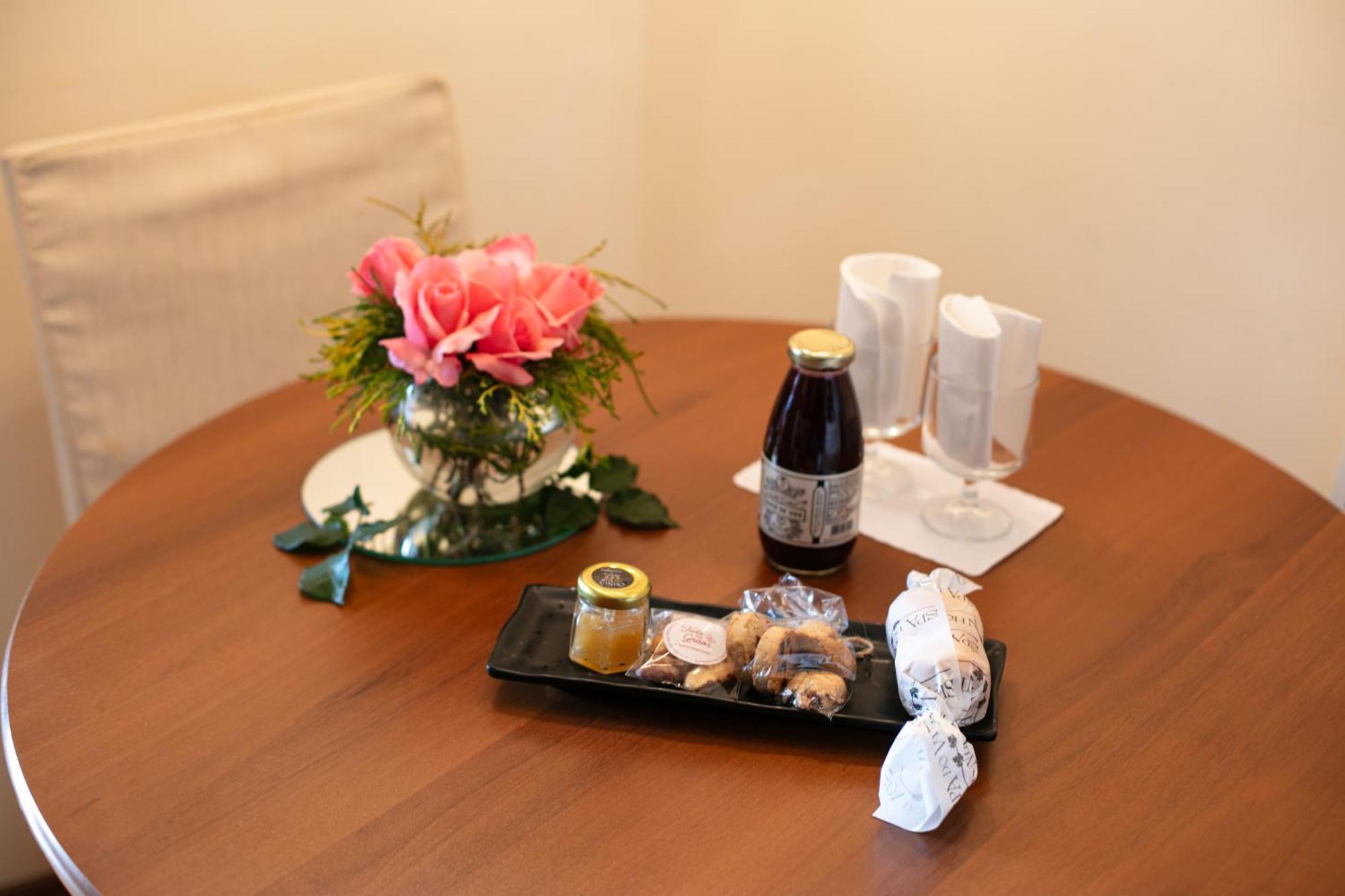 Spa Do Vinho Condominio Vitivinicola Bento Gonçalves Buitenkant foto A bottle of Kirin Ichiban Shibori