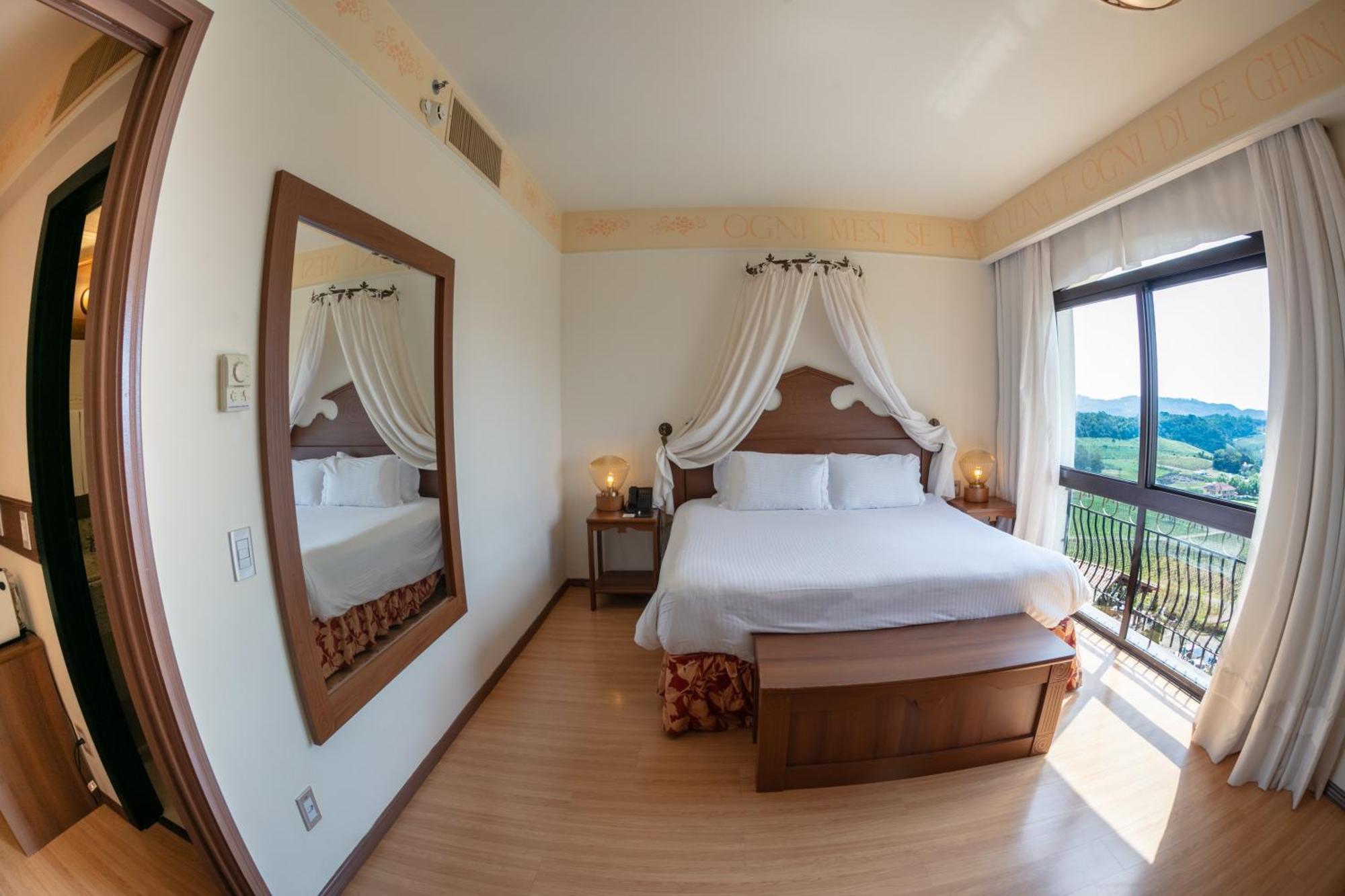 Spa Do Vinho Condominio Vitivinicola Bento Gonçalves Buitenkant foto A bedroom at the hotel