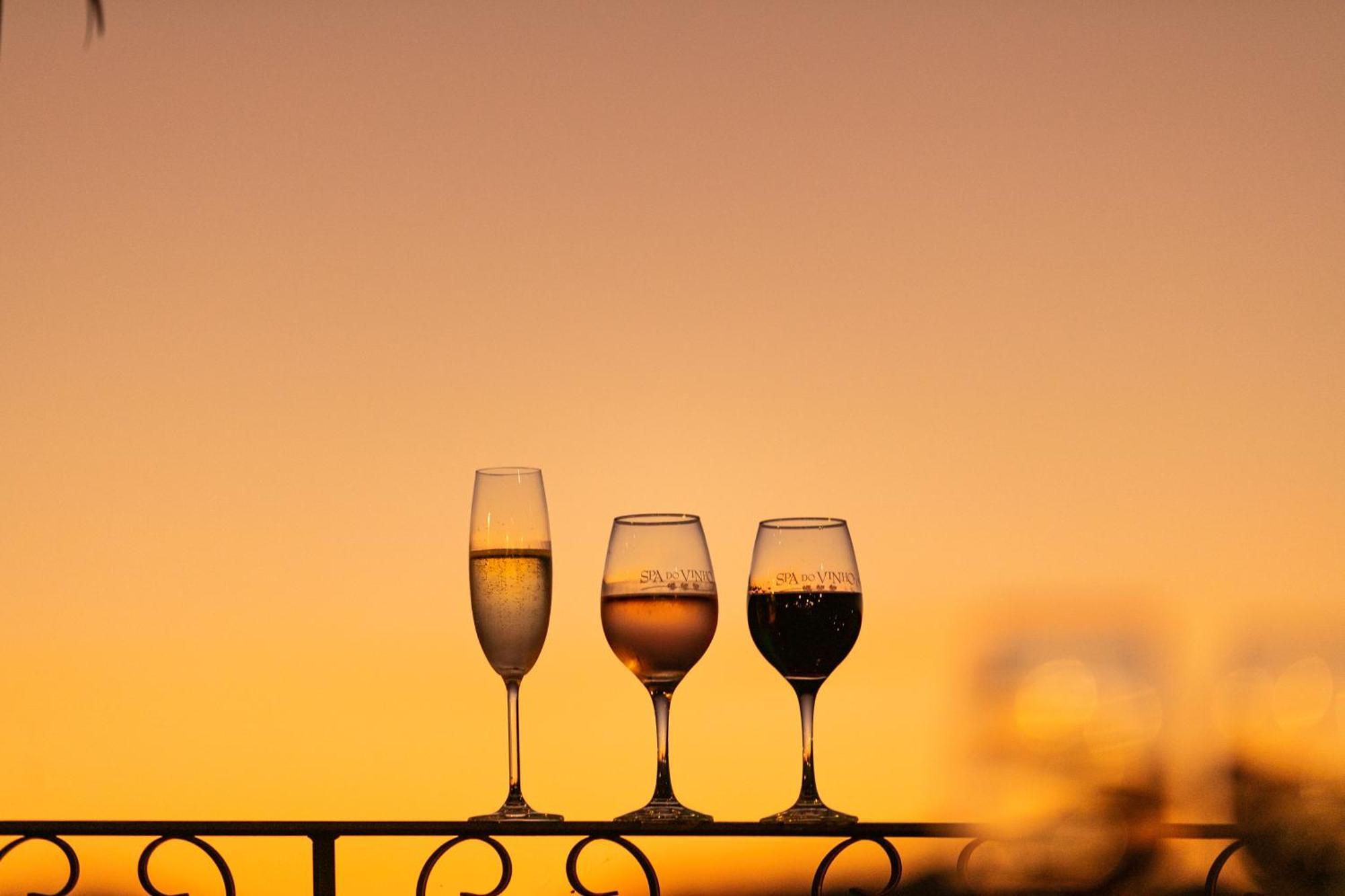 Spa Do Vinho Condominio Vitivinicola Bento Gonçalves Buitenkant foto Glasses of sherry