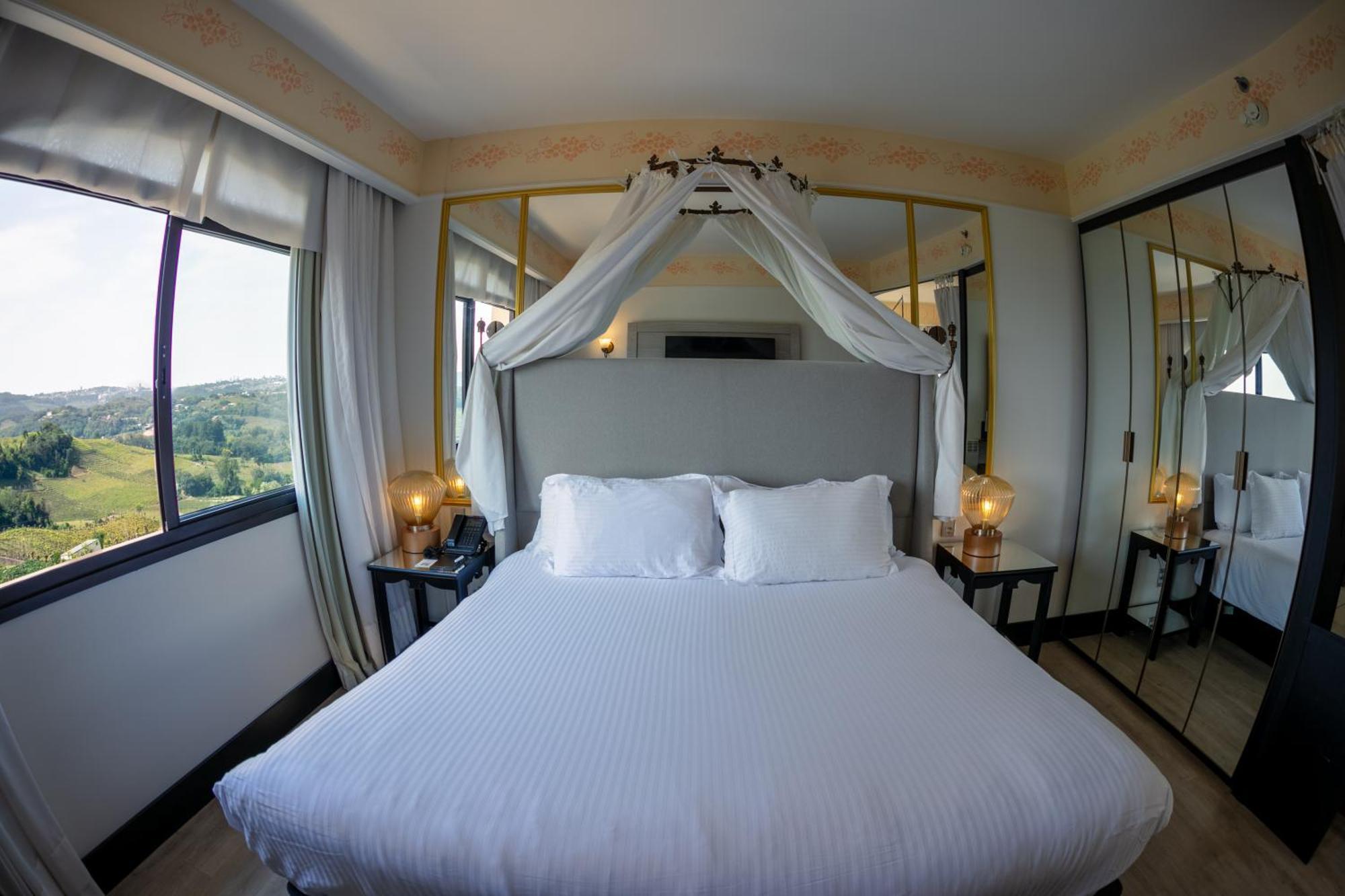 Spa Do Vinho Condominio Vitivinicola Bento Gonçalves Buitenkant foto A bedroom at the hotel